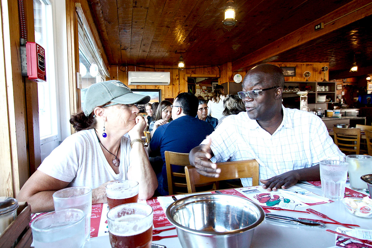 oceancanada-conference-lobster-dinner-anne-marie-rashid